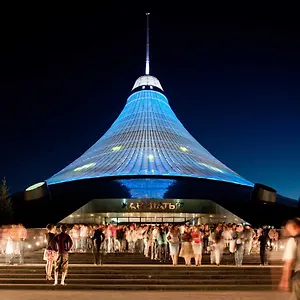 On Khan Shatyr Астана